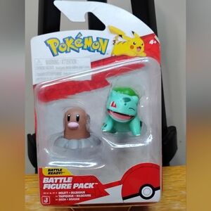 Pokémon  DIGLETT AND Bulbasaur  Battle Figure 2 Pack